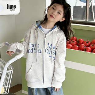 女童连帽外套2026春装新款儿童韩系格子拼接卫衣大童春秋刺绣上衣