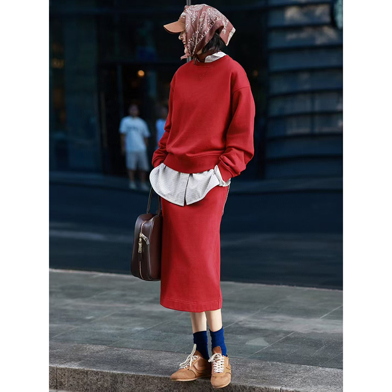 红色圆领运动套装女秋季新款超好看气质减龄套头卫衣半身裙两件套,女装/女士精品,时尚套装,淘宝优惠券,粉丝福利购,淘宝优惠卷