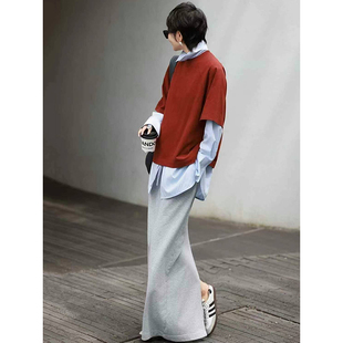 高级感巨好看的套装女秋季新款铁锈红上衣蓝衬衫灰色半身裙三件套