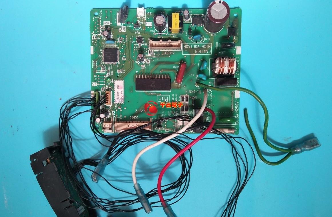 适用大金配件 FTXB35LC FTXH35JV2CW 2P206569-2 2P206569-3