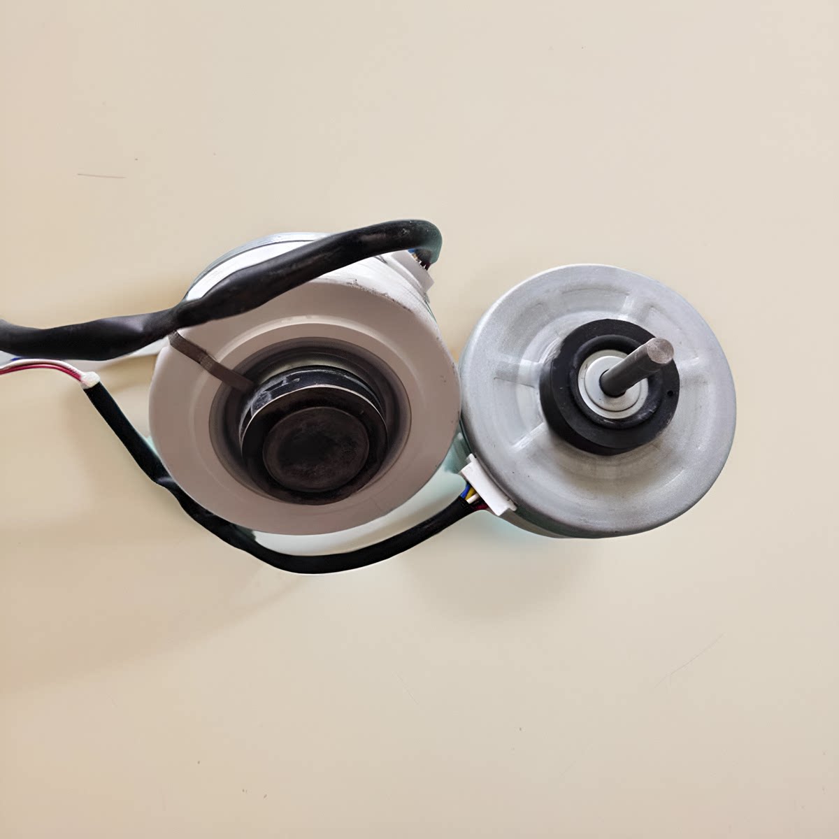 适用松下空调直流内电机MFD-W60XA2F DC280V马达