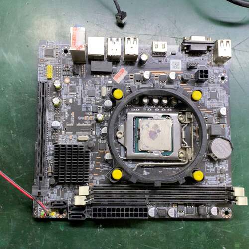 议价zx-h61cm v1.11主板 功能完好 送CPU 需要可维修翻新