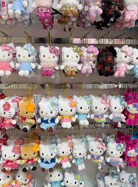 国内现货日本正版三丽鸥Hello Kitty50周年黑色 格子婴儿服挂件