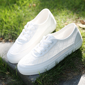 人本新款网面镂空板鞋