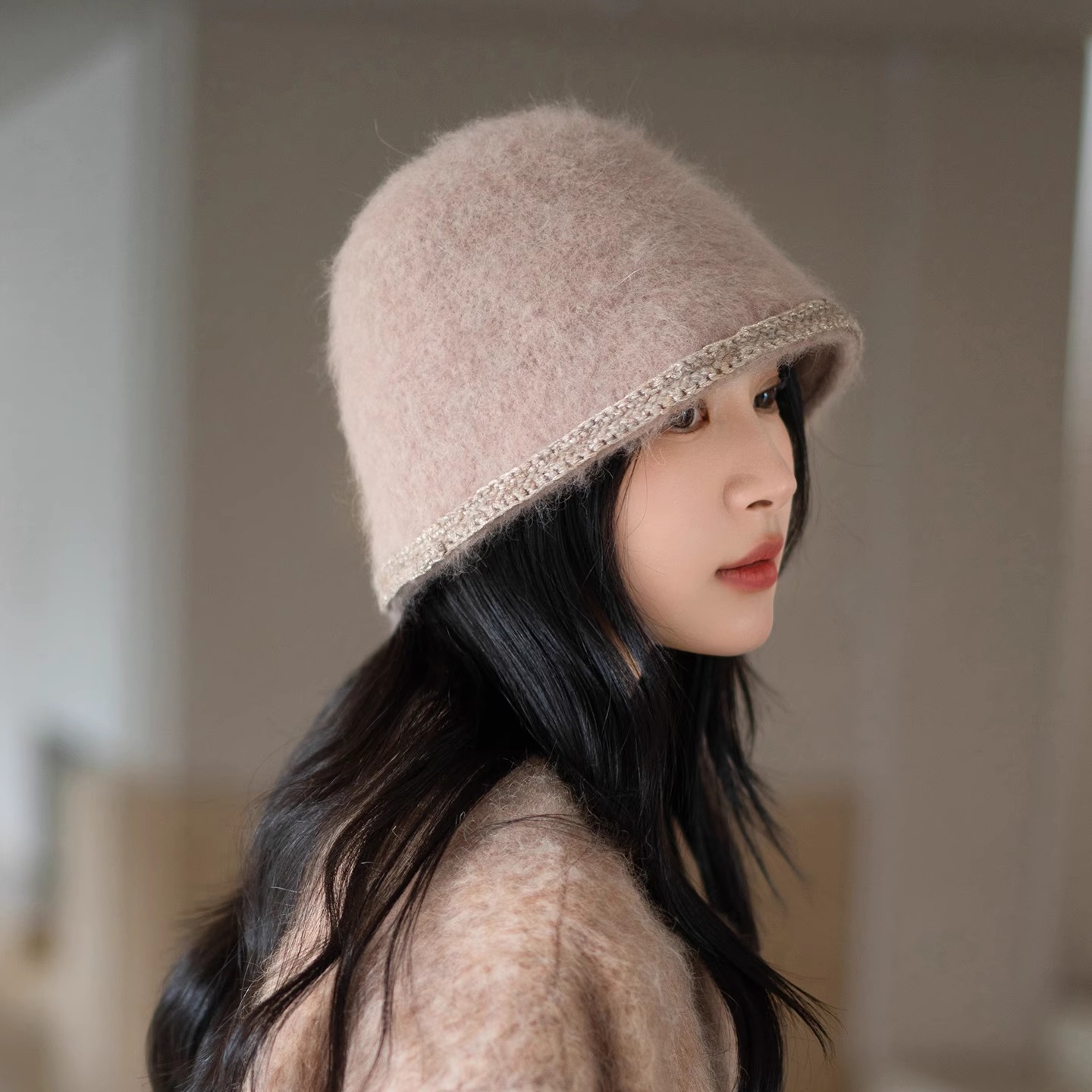 疯帽子轻奢小香风昂立兔毛渔夫