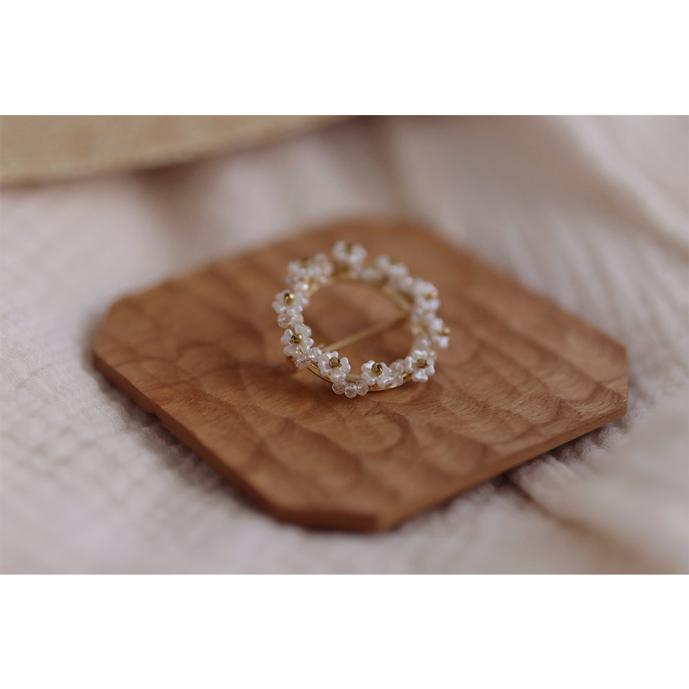 鸟与胡子手工串珠文艺森林精致日系小众花朵圆形胸针配饰新款