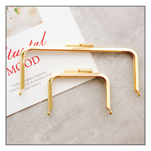 方形18.5CM浅金色一字型光面无孔粘胶高脚卡片包口金手工包口铰