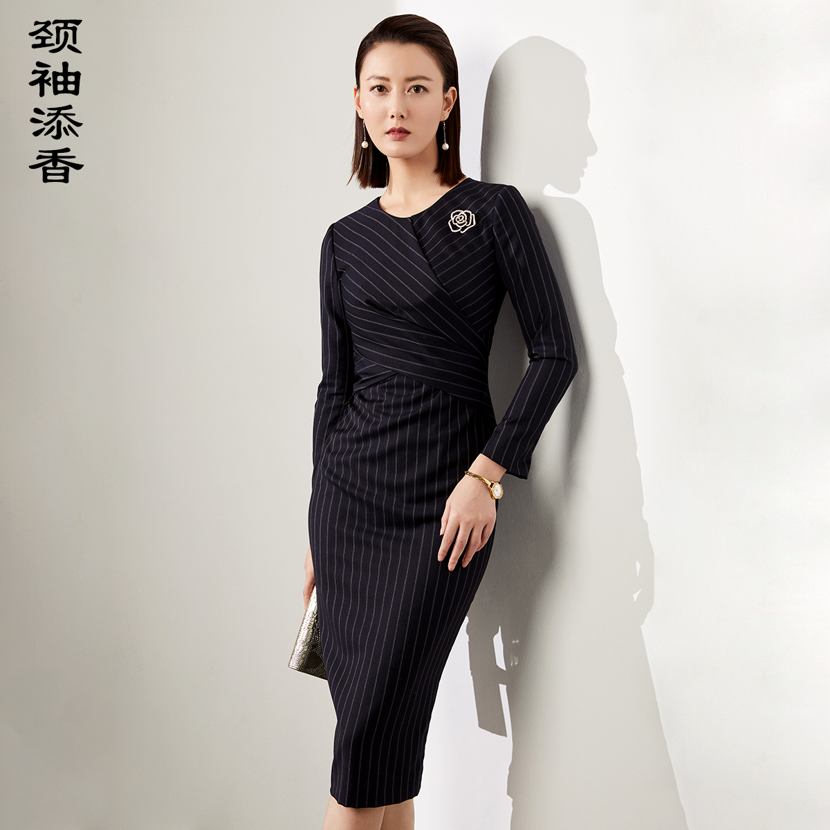 颈袖添香2022秋季新款高端羊毛职业连衣裙女大牌女装气质西装裙