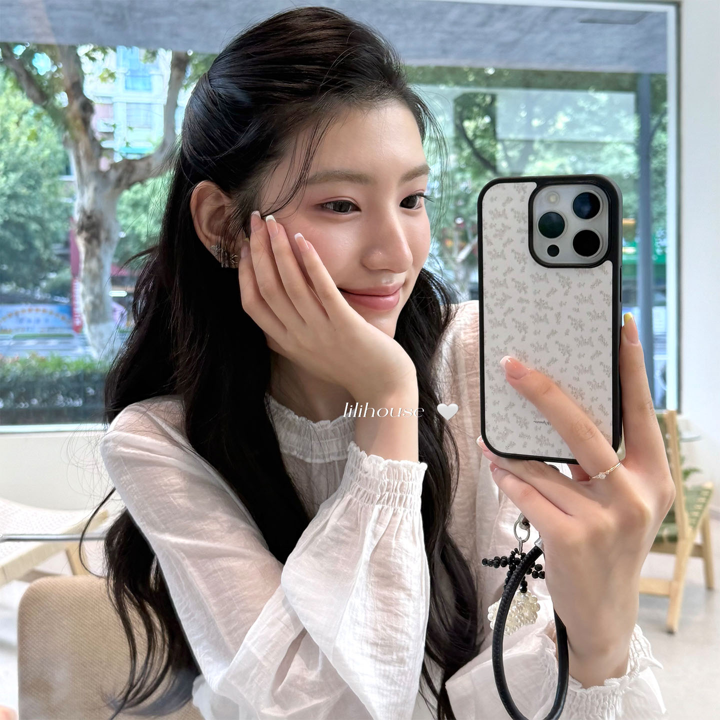 温柔氛围感莎白小碎花苹果手机壳