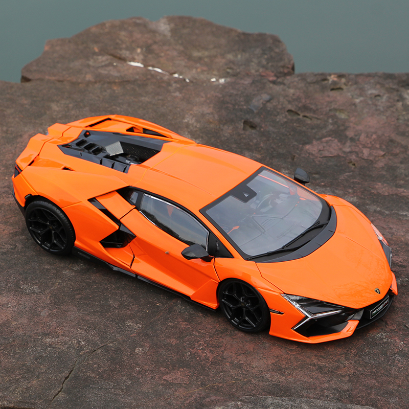 美驰图汽车模型118兰博Revuelto