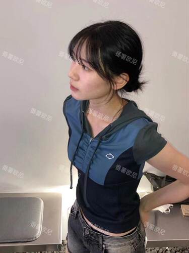 拼接半拉链连帽运动休闲T恤短袖