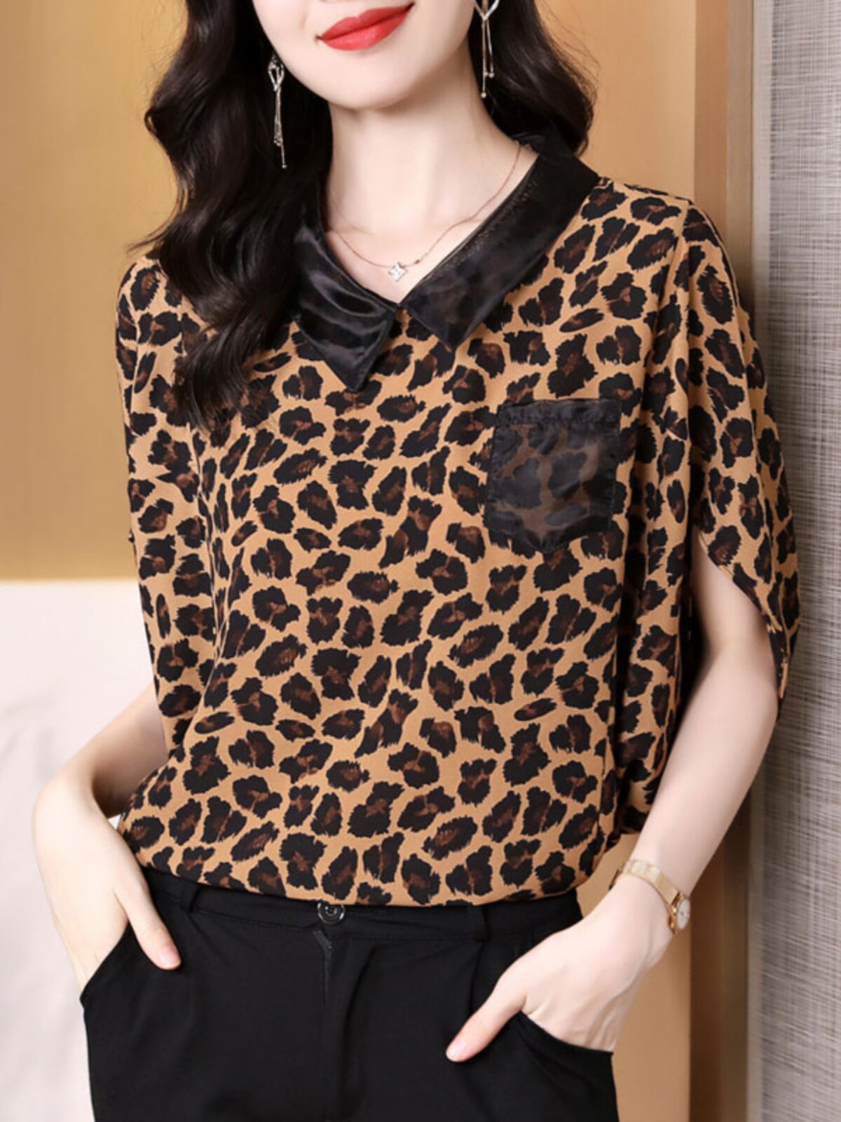 인형 칼라 쉬폰 셔츠 여성 반팔 여름 루즈핏 배를 덮는 표범 무늬 박쥐 소매 셔츠 엄마의 세련된 캐주얼 탑