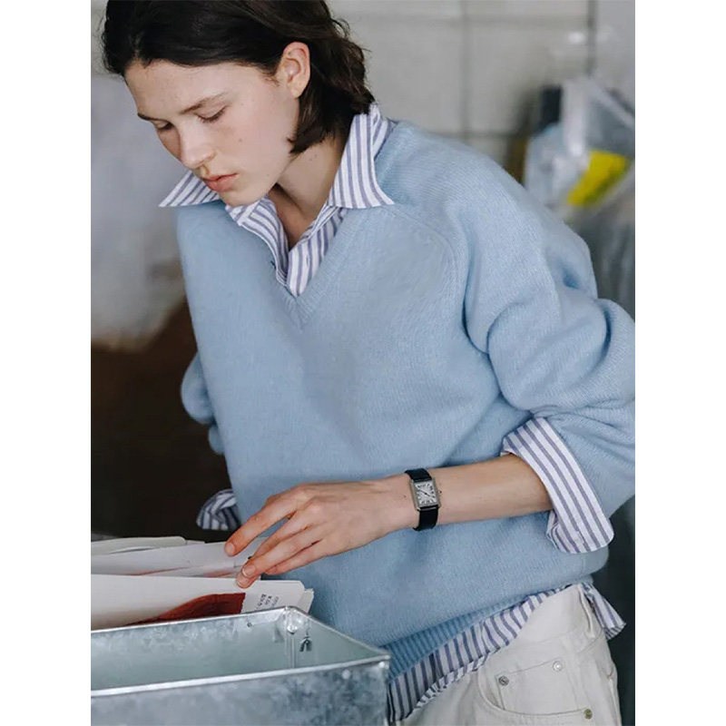 法式温柔蓝色v领毛衣女秋冬上衣