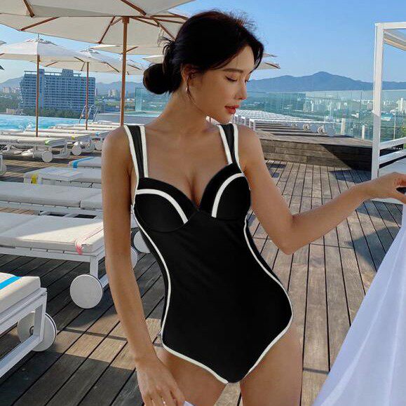 Swimwear露背三角连体泳衣女