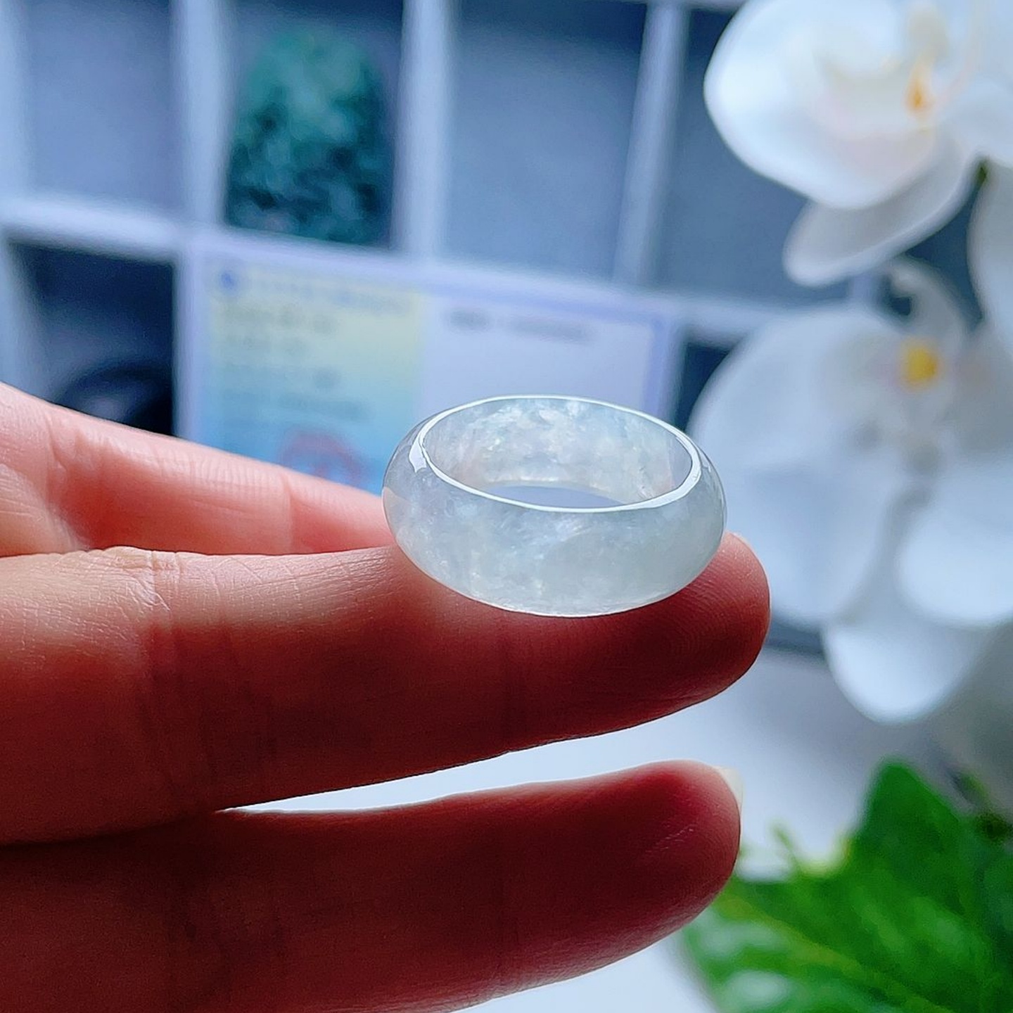 天然翡翠宽边戒指乳白意境儒雅