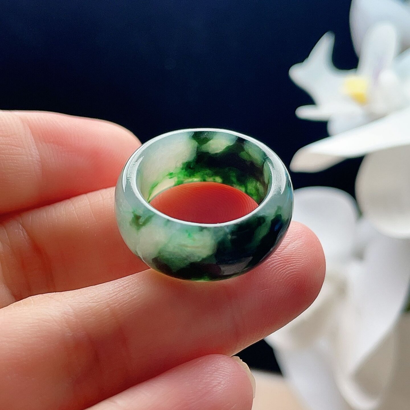 天然翡翠宽戒指淡绿飘菠菜绿阳绿