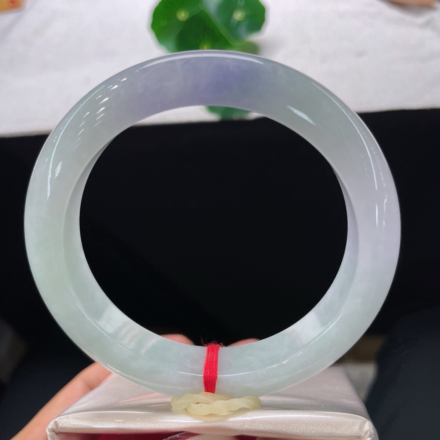天然A货翡翠手镯紫罗兰60.6mm缅甸老坑嫣紫玉镯乳白飘紫俏色镯子