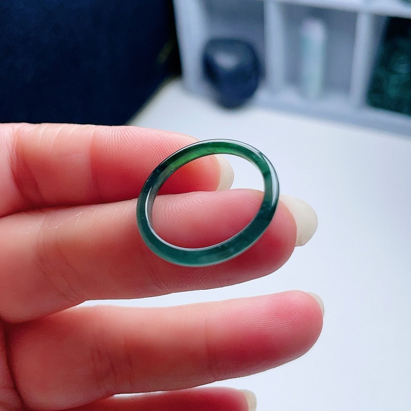 天然翡翠细边戒指深海蓝绿辣绿