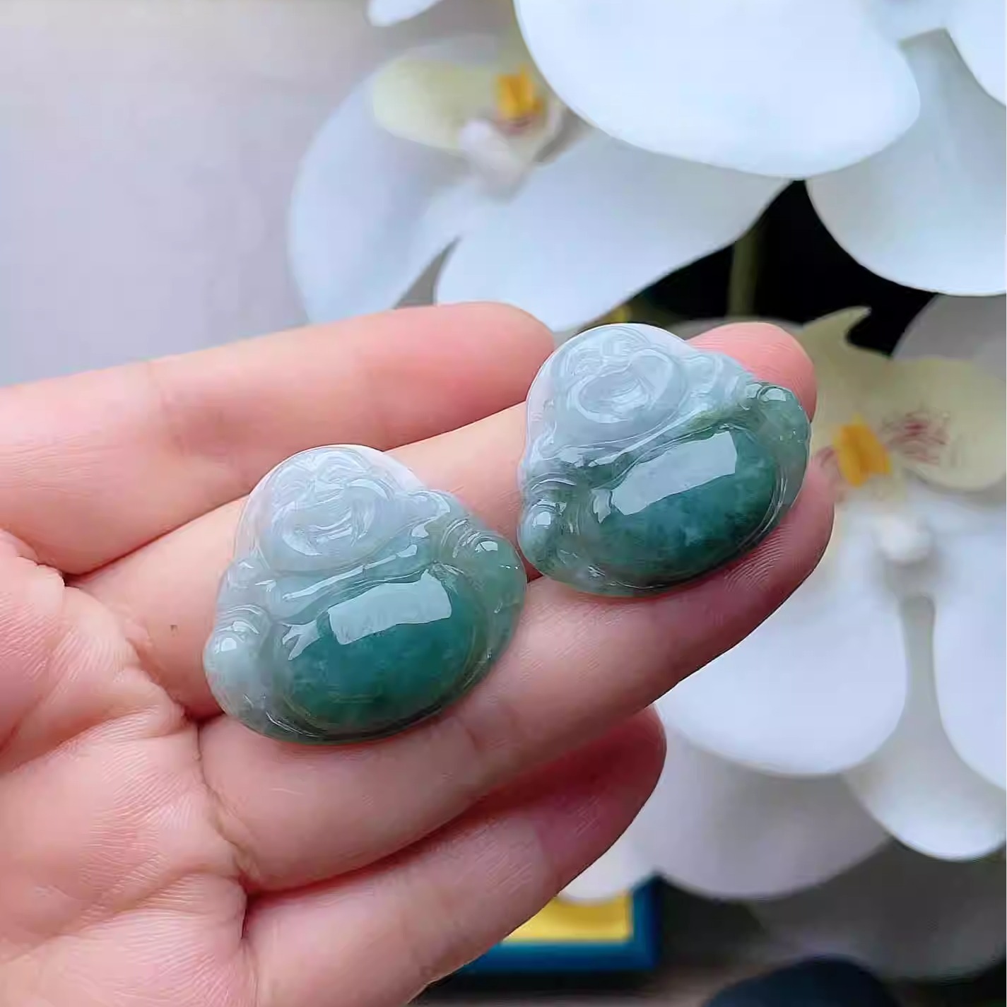 缅甸A货翡翠乳白油青玉佛吊坠天然老坑飘花双彩笑佛玉佩弥勒佛