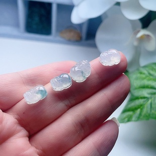 天然A货翡翠冰种白飘花迷你貔貅吊坠缅甸老坑老种小皮丘挂坠清新