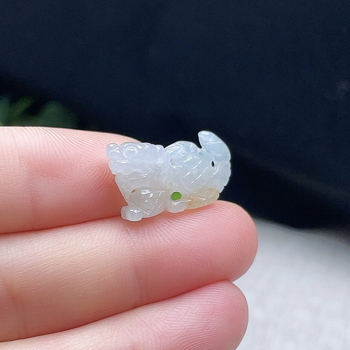 白飘乌鸡一抹黄龙手链挂坠翡翠小