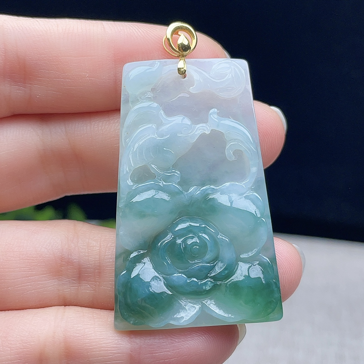 缅甸A货乳白飘绿翡翠喜鹊吊坠天花开富贵入财如意玉佩镶嵌18k金