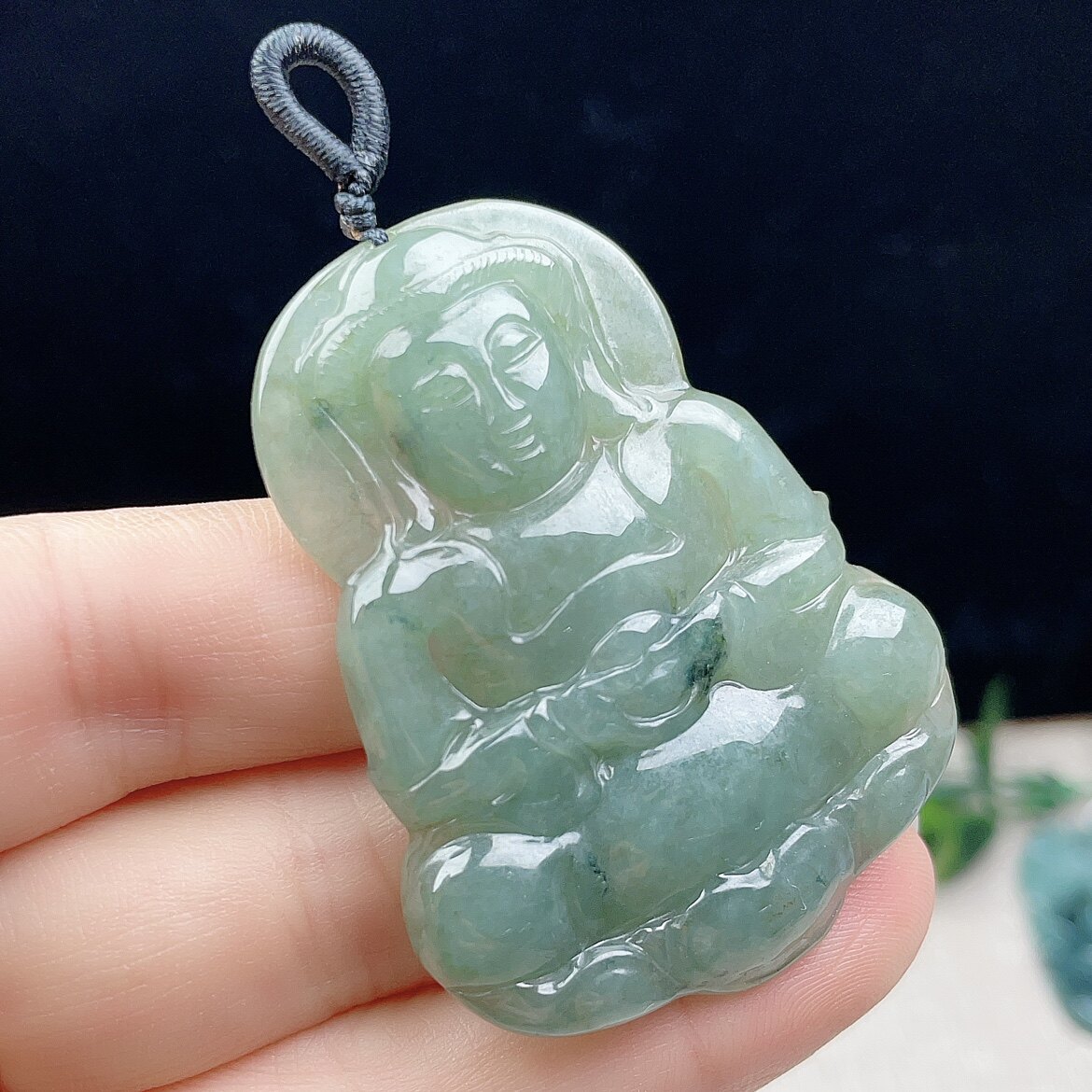 天然翡翠观音吊坠油绿双彩飘花
