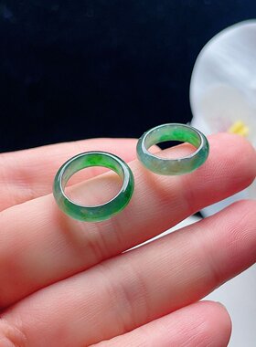 天然翡翠小戒指阳绿飘黄洒金清新