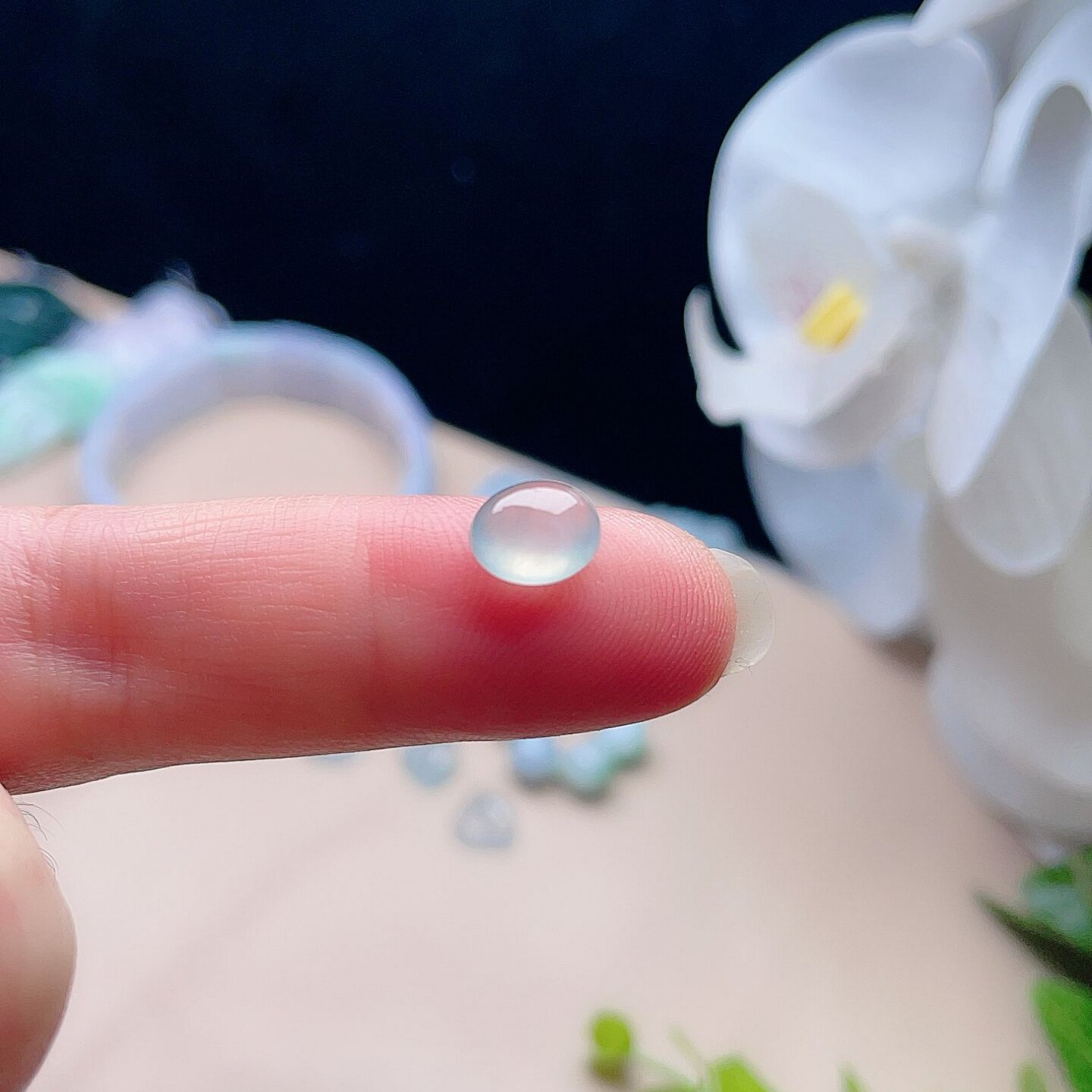 天然翡翠冰种椭圆形小蛋面甜水绿
