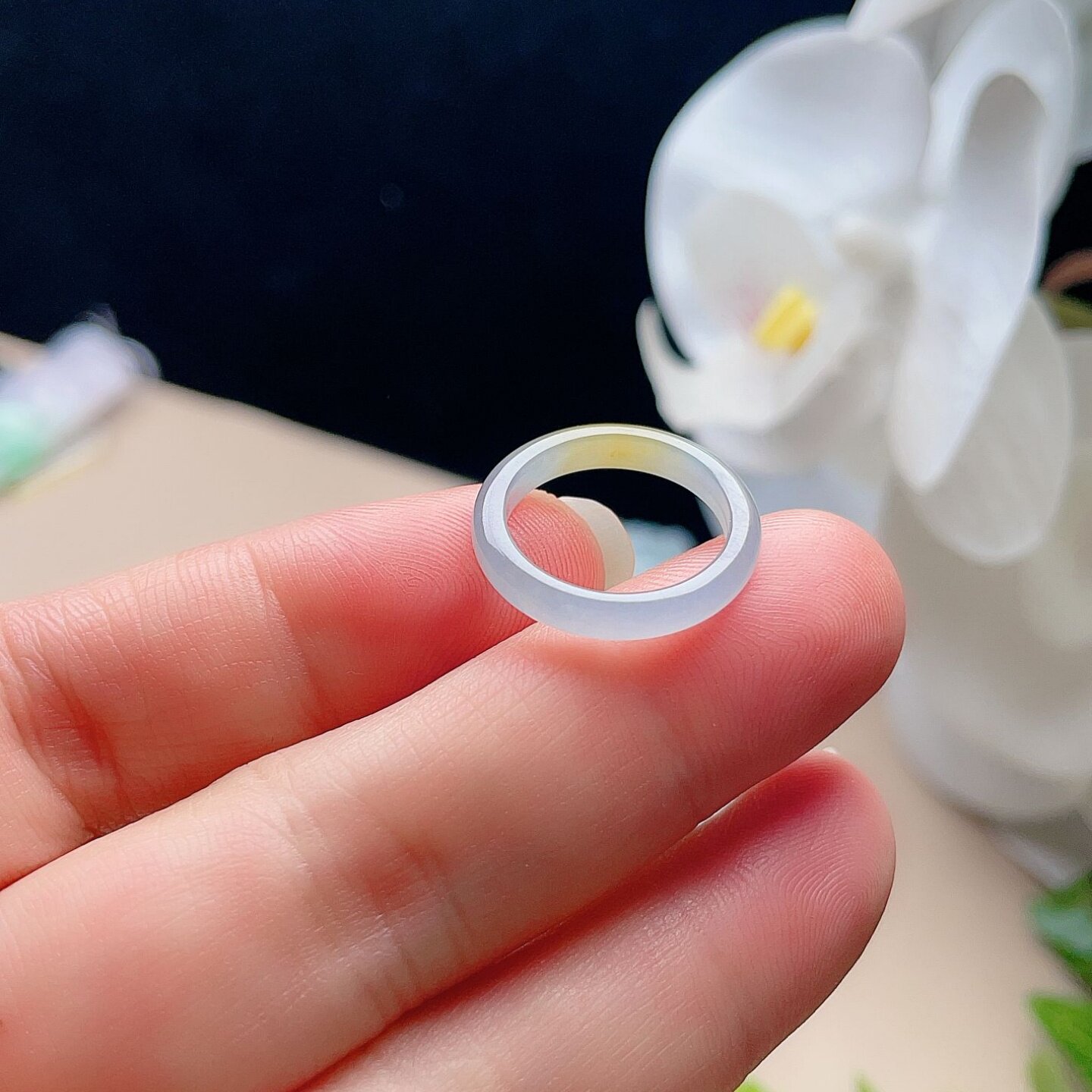 天然翡翠戒指晴水绿淡烟紫飘黄