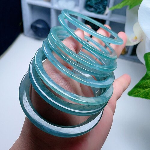 天然翡翠薄款方手镯海蓝绿清新