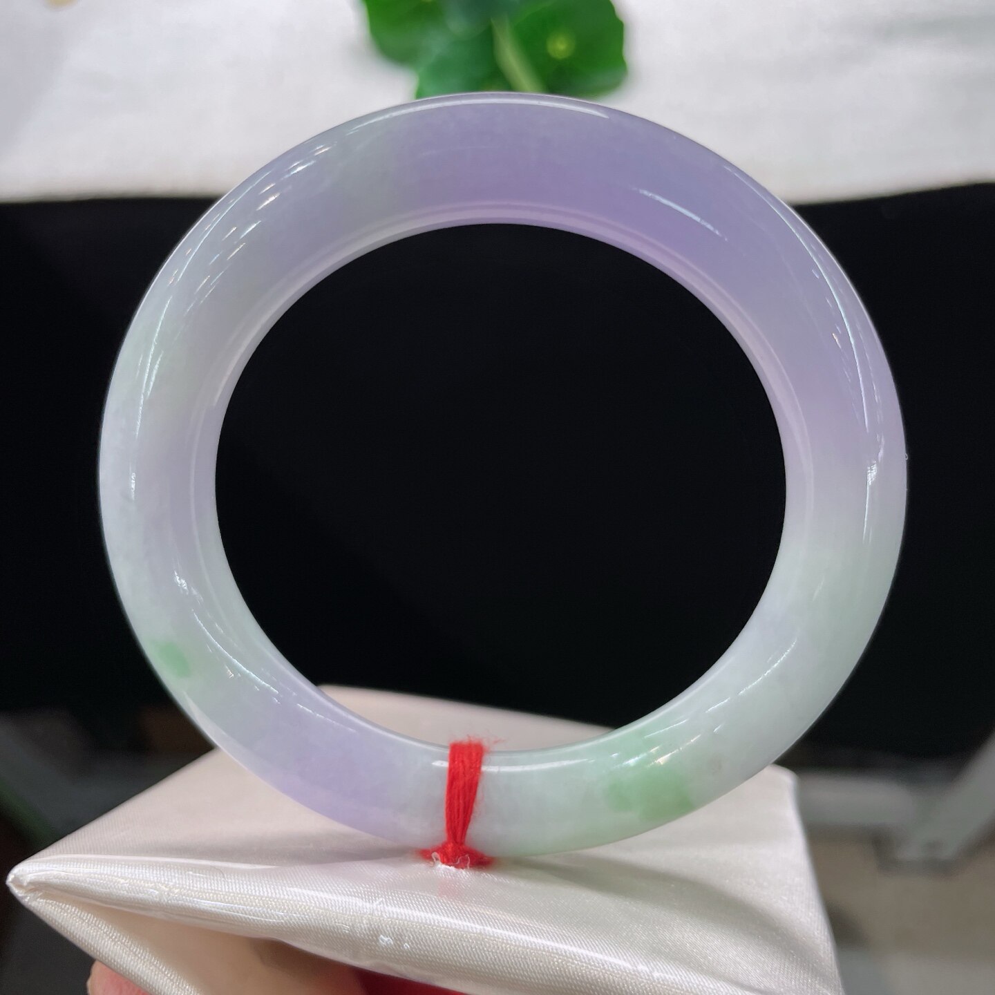 天然A货翡翠圆条手镯乳白飘阳绿淡紫罗兰52.4mm老坑玉镯春彩手环