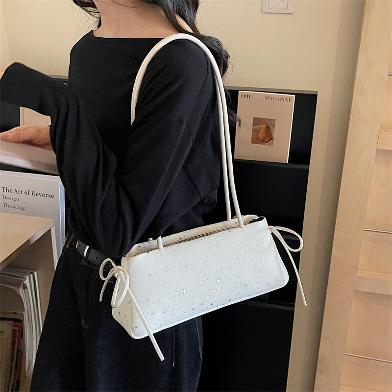 星星印花腋下包女2026新款单肩包气质淑女包休闲包洋气简约小包包