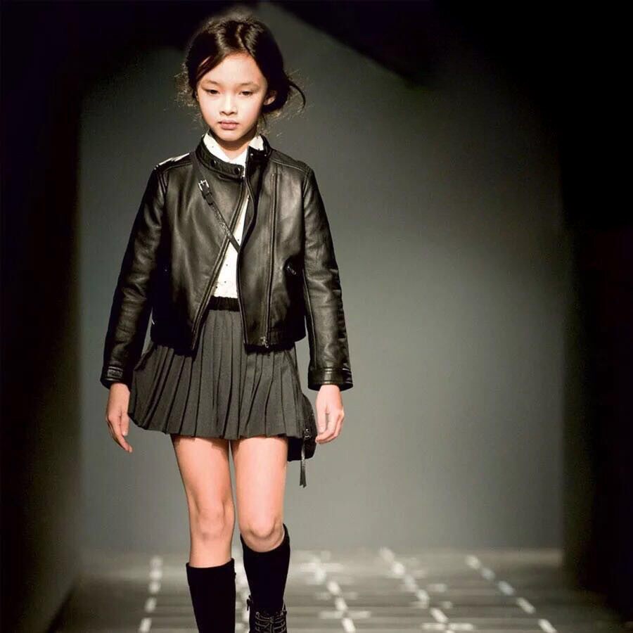 儿童皮衣洋气皮夹克2025春秋男童女童宝宝pu皮机车服走秀童装外套