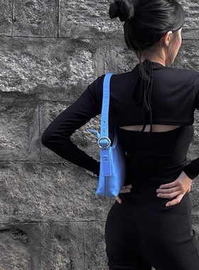 现货！ONETONG FOB 设计师品牌新款黑色白色长袖t恤短上衣两件套