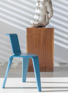 MAGIS Aka 几何结构简约靠背椅极简创意艺术座椅餐椅榉木三脚椅