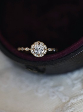 Mariage D'Amour 梦中的婚礼梦幻花瓣满镶花托莫桑石轻奢百搭戒指