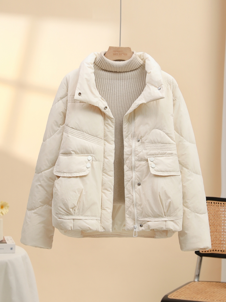 短款轻薄白鸭绒羽绒服女2025新款时尚薄款轻便外套小个子春秋冬季