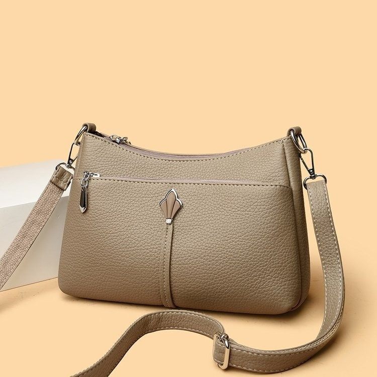 新款斜挎包软面大容量高级感中青年腋下手机包女士时尚百搭单肩包