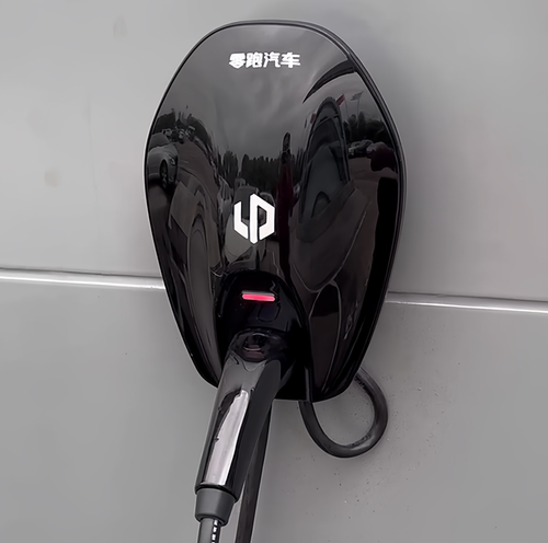 零跑7kw蓝牙原装充电桩