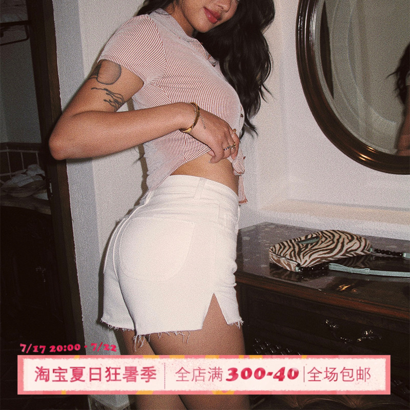 ITSNIKAR复古开衩白色牛仔短裤