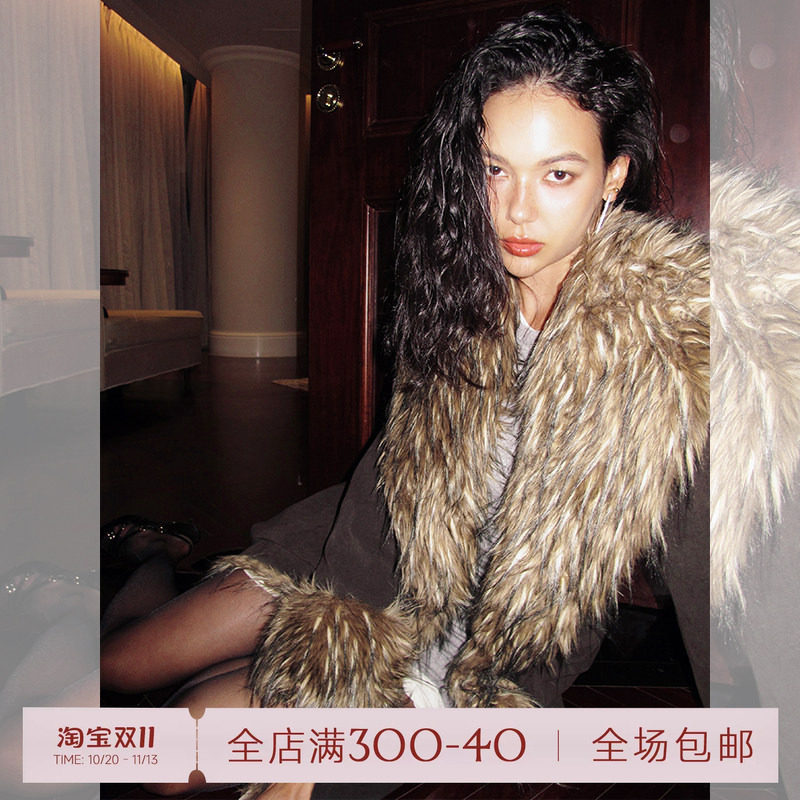 ITSNIKAR经典毛毛领设计长外套女秋冬肌理感正肩收腰做旧磨砂大衣
