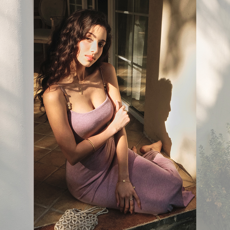 ITSNIKAR度假风复古珍珠吊带连衣裙女黄色针织裙性感紫色背心裙子