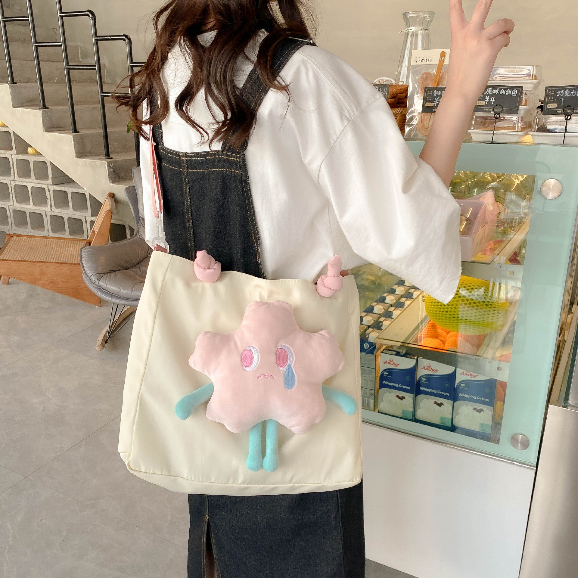 新款女学生韩版斜挎帆布包易梦玲同款单肩包大容量可爱星星手提包