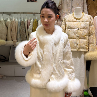 901白鸭绒的羽绒服巨好看的