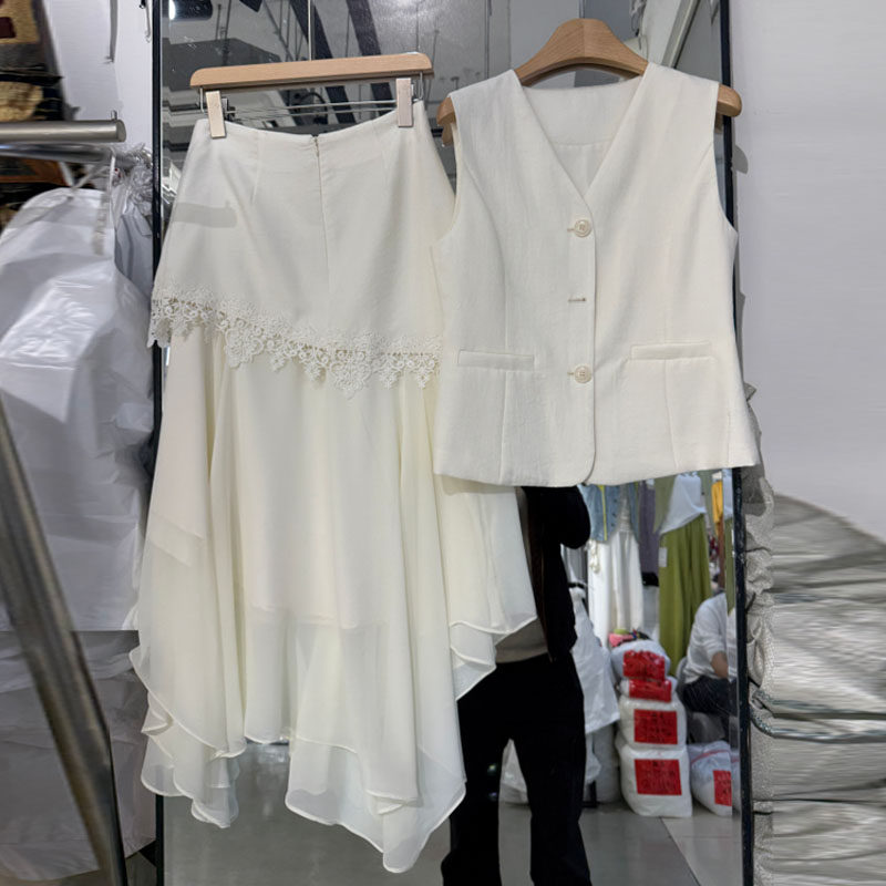 雅喏希醋酸春夏新款V领马甲蕾丝半身裙女2026高级感修身时尚套装