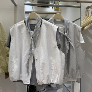 万韵依秀韩系松弛感宽松无袖 配丝巾叠穿背心外套 马甲女春纽扣开衫