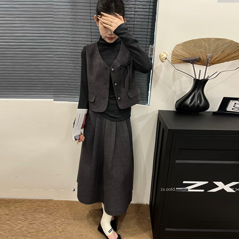 三件套杭州四季青芷炫秋天半身裙