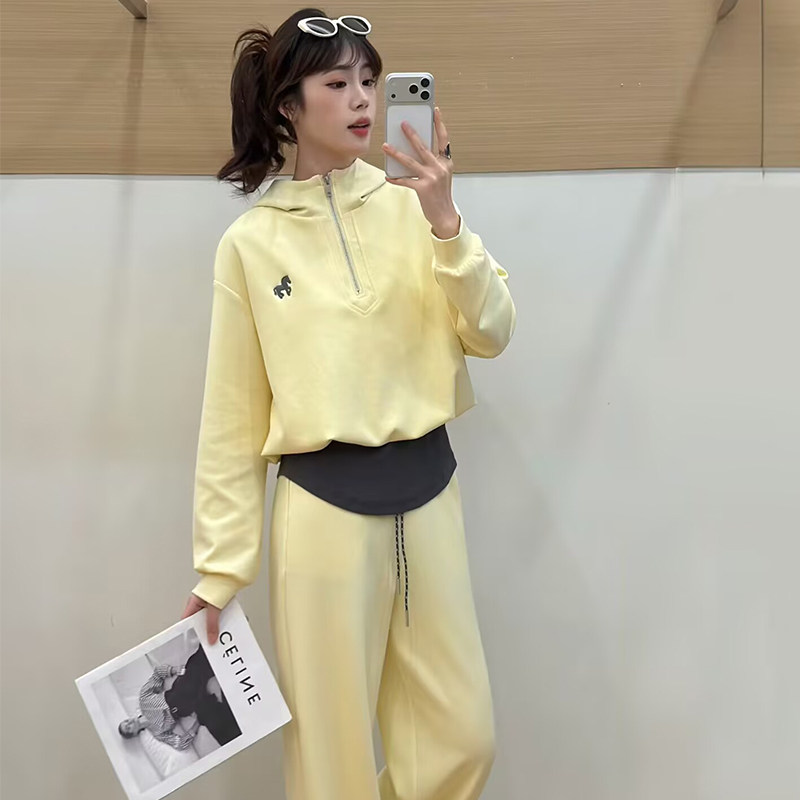 2026春天新款休闲运动风半拉链卫衣套装女春季假两件阔腿裤两件套