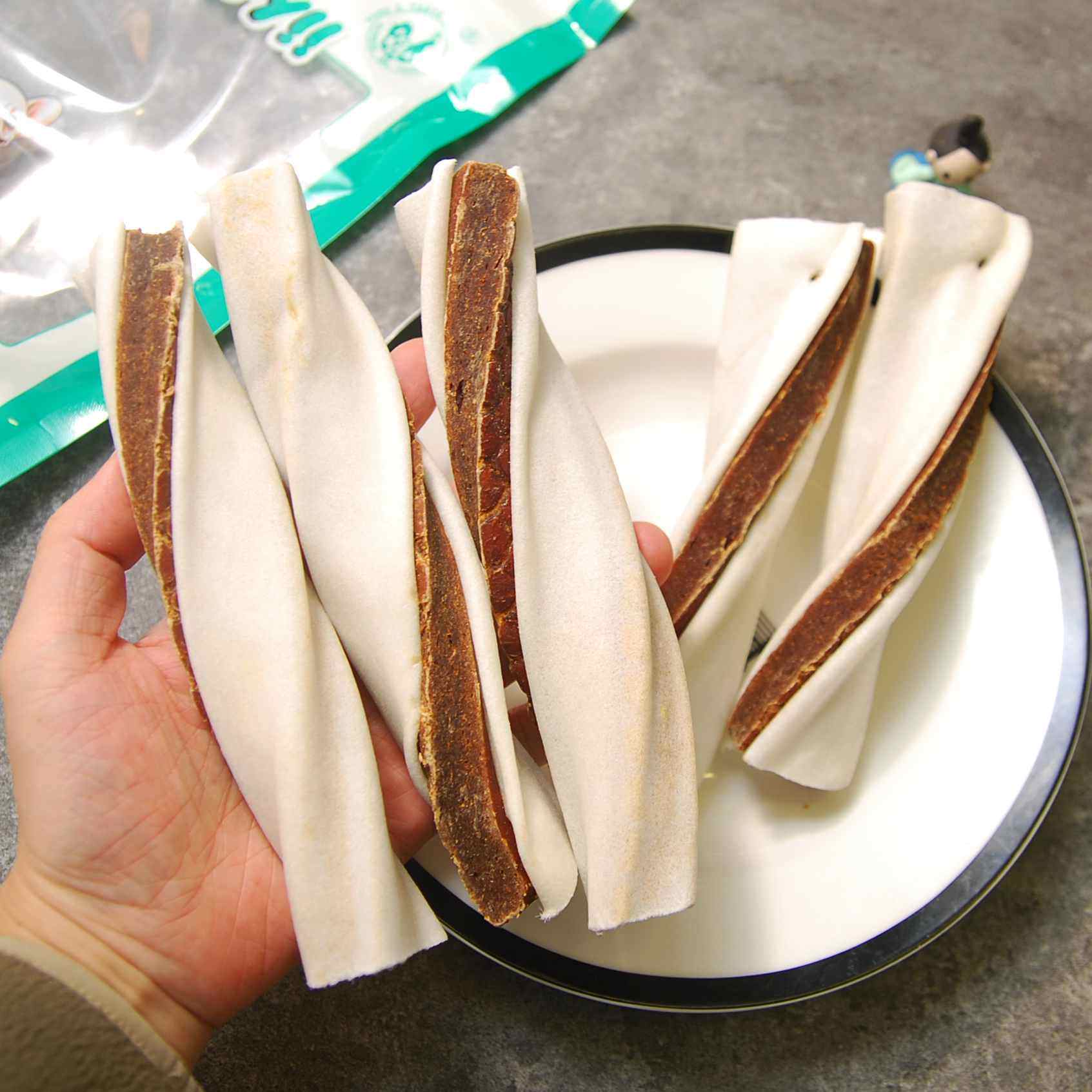 才4.4一支! 真正中大型犬用超厚牛皮肉夹心5支装430g约80g一支,宠物/宠物食品及用品,狗风干零食/肉干/肉条,淘宝优惠券,粉丝福利购,淘宝优惠卷